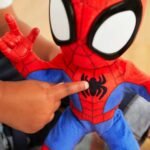 Hasbro Disney Marvel Διαδραστική Φιγούρα Spiderman με Κίνηση και Ήχους F6722 3+ Ετών - Image 7