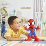 Hasbro Disney Marvel Διαδραστική Φιγούρα Spiderman με Κίνηση και Ήχους F6722 3+ Ετών - Image 2